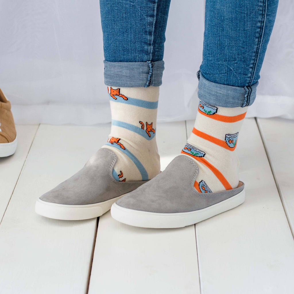 Friday Sock Co. - Women’s Cat and Fishbowl Crew Socks - Playful Feline Design
