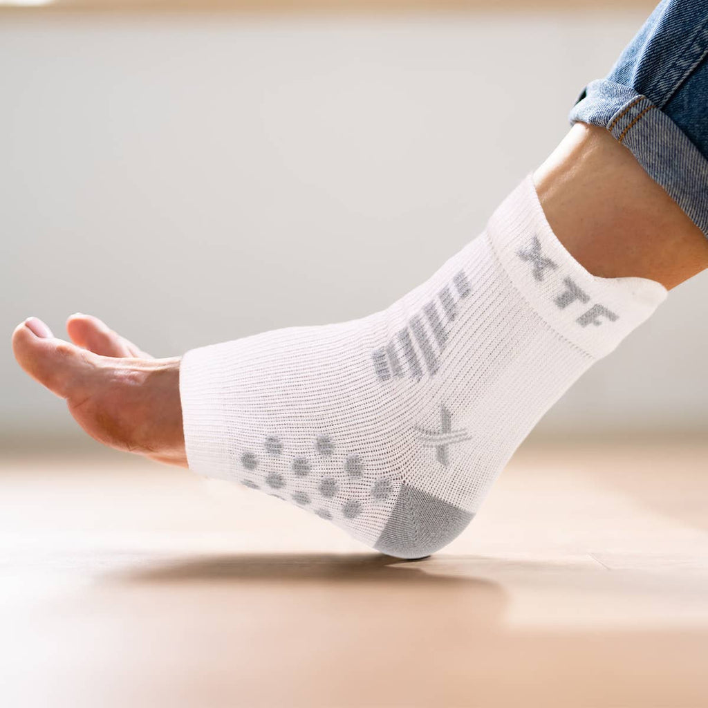 Extreme Fit - MEN'S - THERAPEUTIC COMPRESSION ANKLE SLEEVES - WHITE