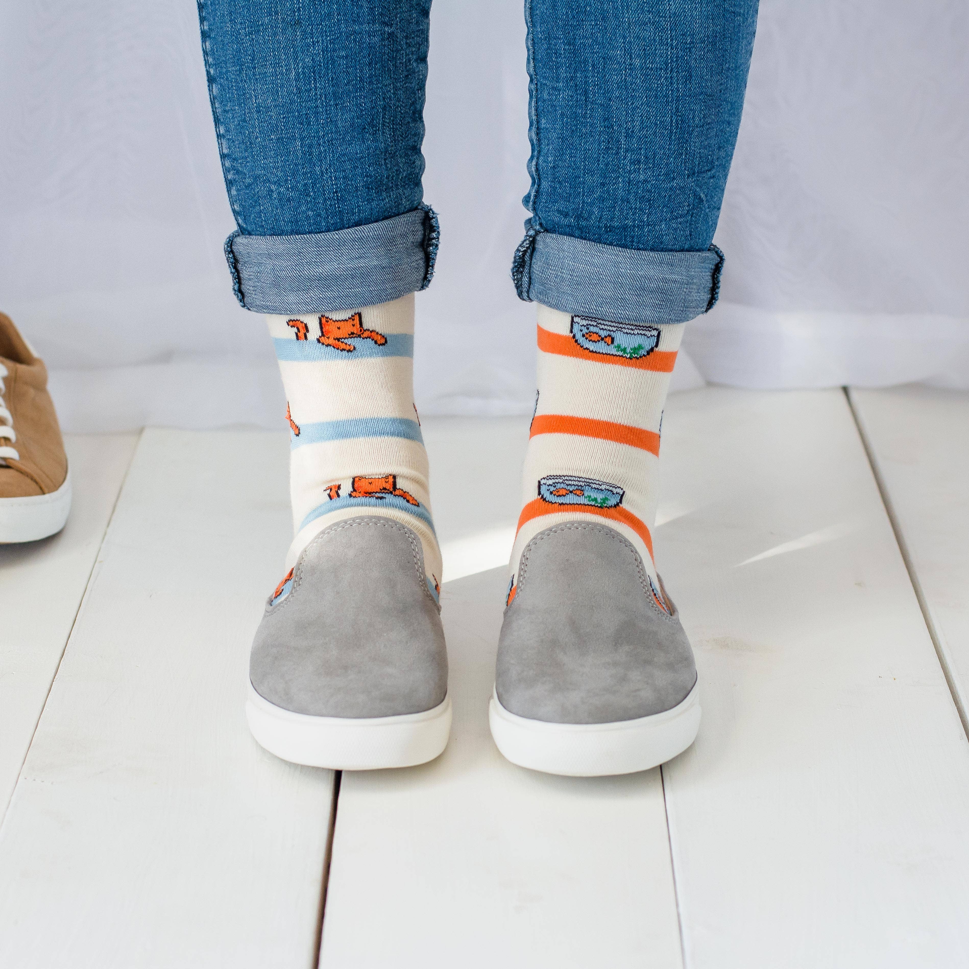 Friday Sock Co. - Women’s Cat and Fishbowl Crew Socks - Playful Feline Design