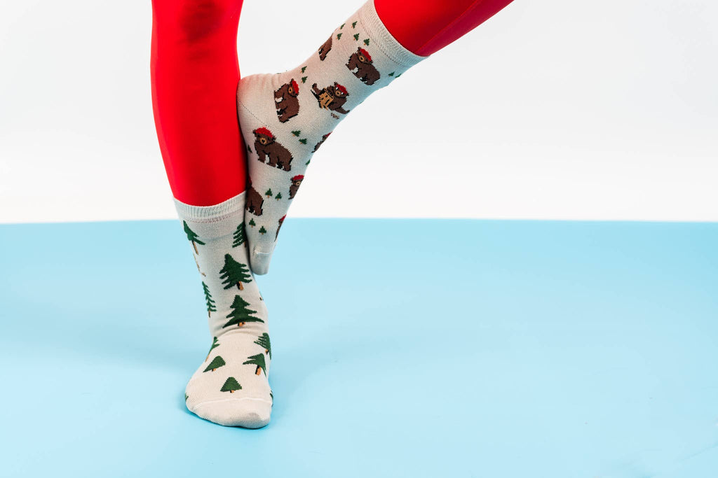 Friday Sock Co. - Women's Bear in Hat and Trees Crew Socks - Cute Gift for Mom